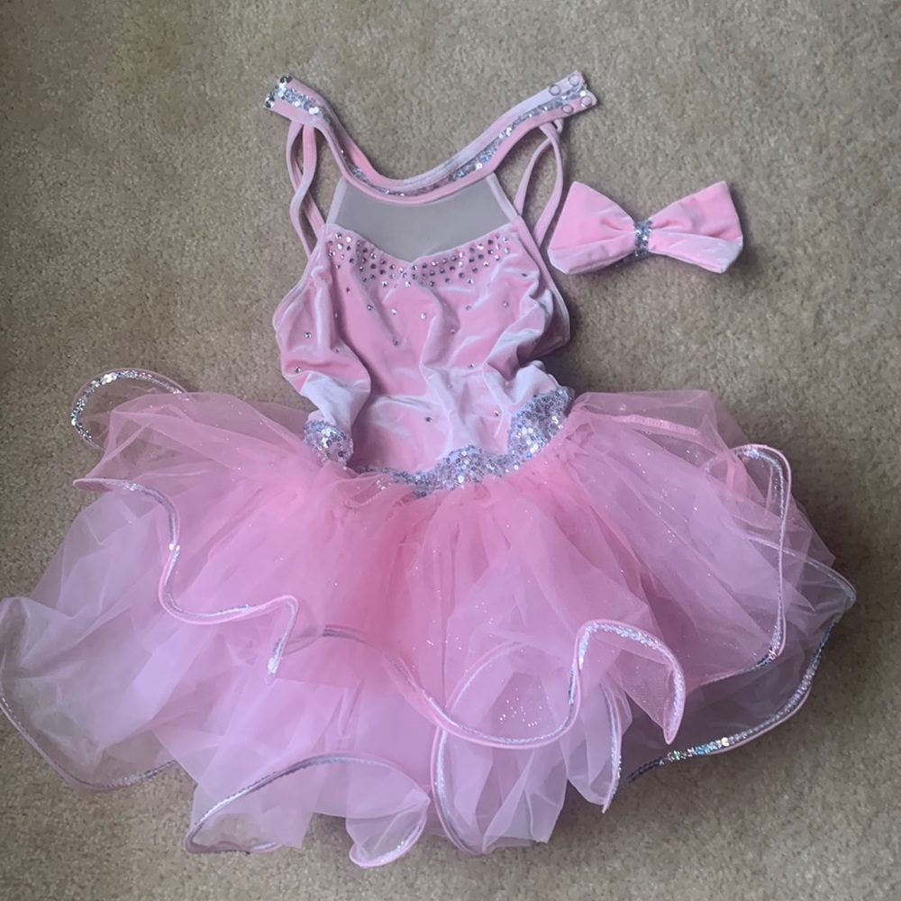 Ballerina costume with embellishments, girls size 6-7